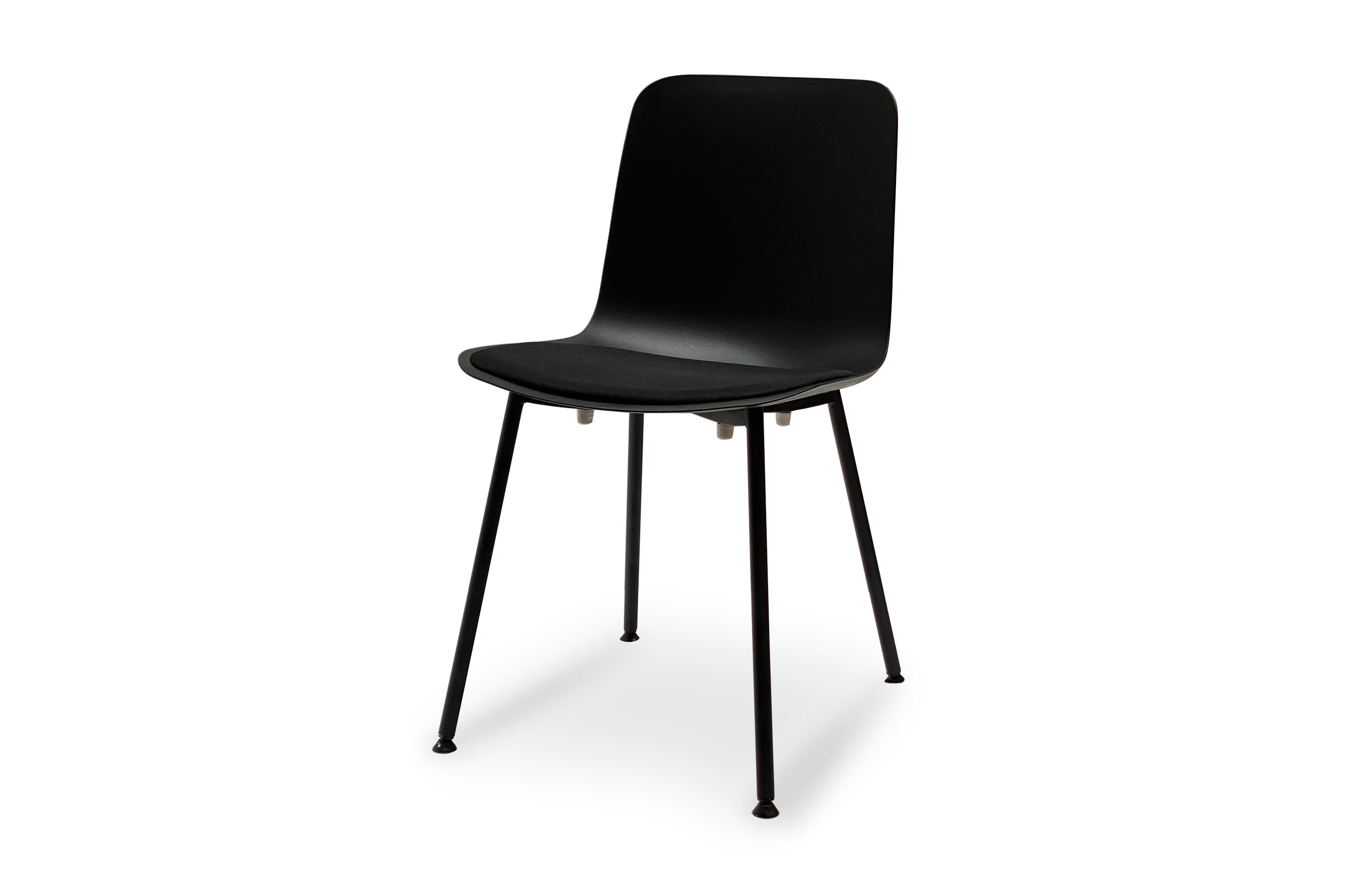 Leo Chair – Black / Black Cushion 2