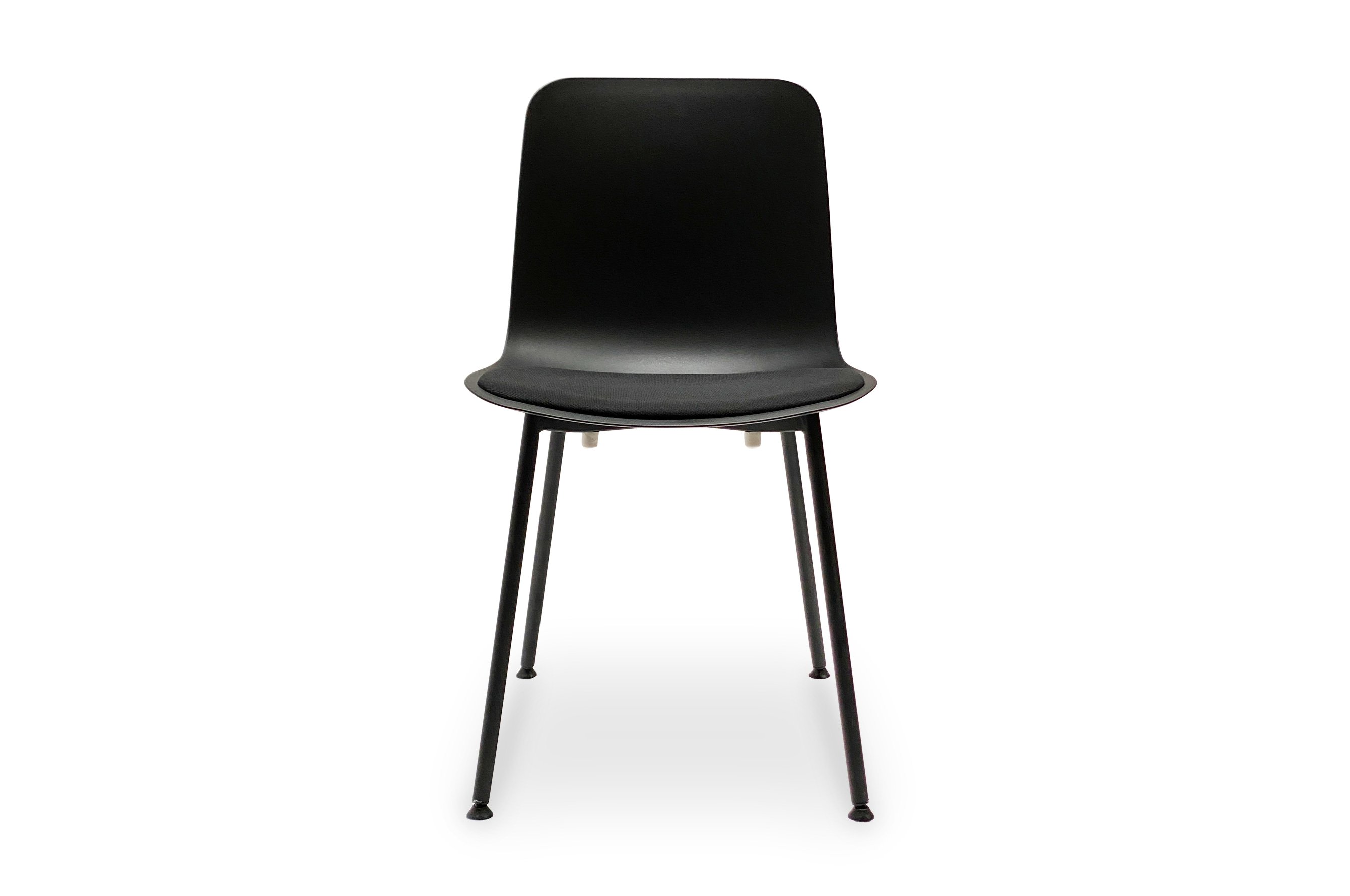 Leo Chair – Black / Black Cushion 1