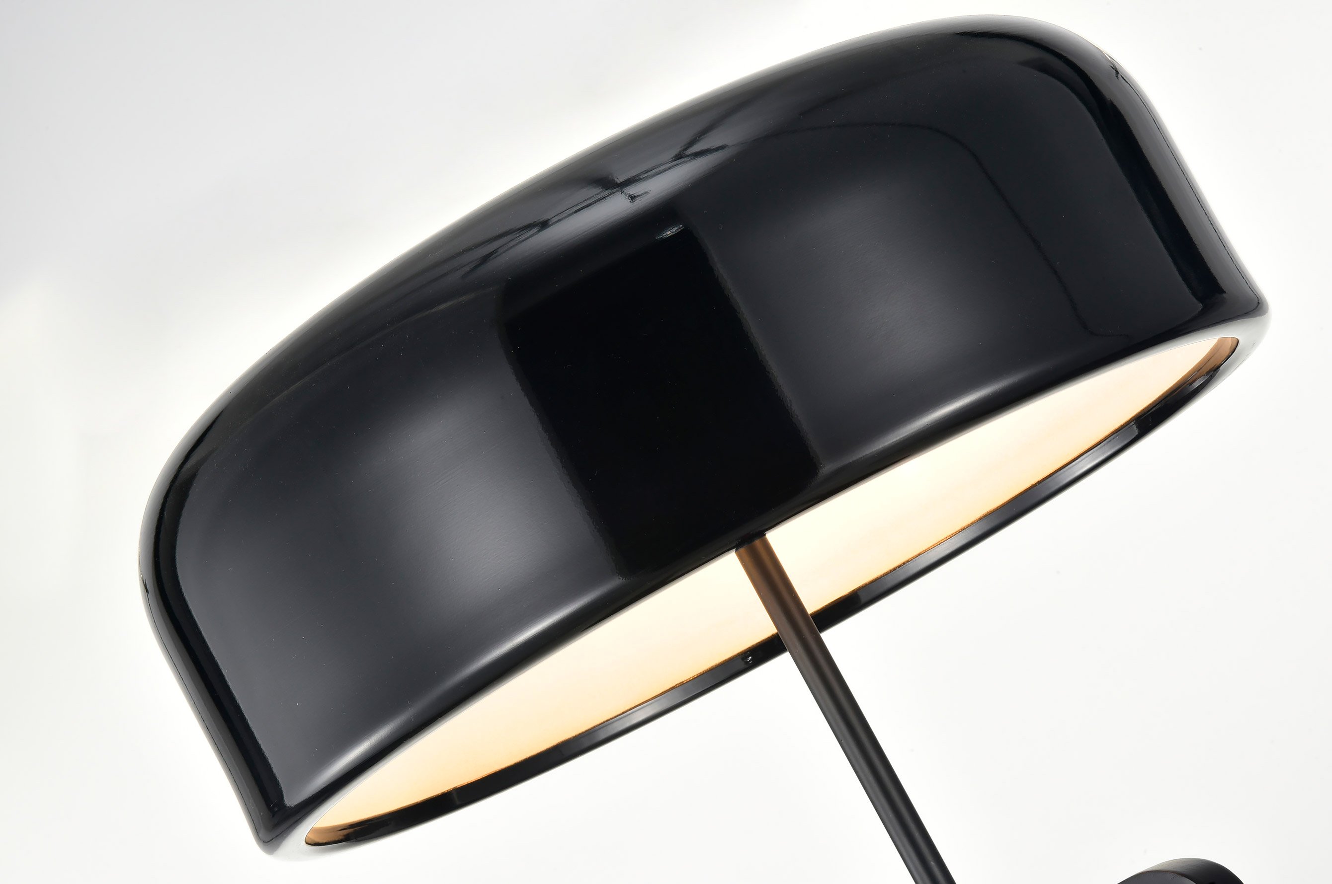 Vessel Floor Lamp – Black 3